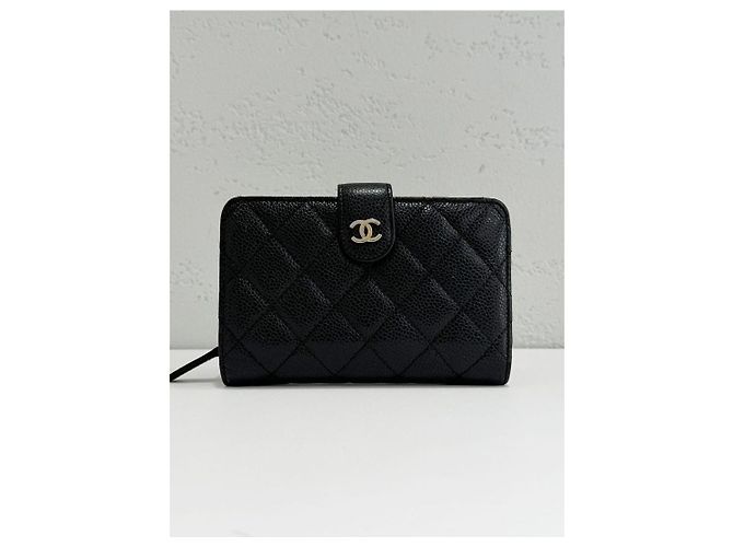 Chanel Caviar Small Wallet Serie mit Goldrand - Ansicht 2