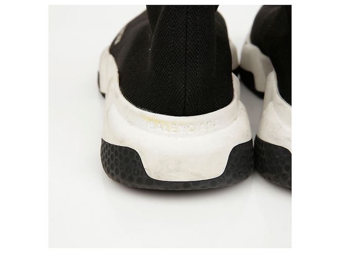 Balenciaga Sneakers Speedrunner Black White - vista 10