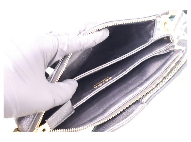 Prada Borsa a tracolla in pelle con logo triangolare dorato - vista 12