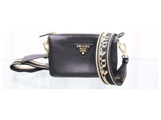 Prada Borsa a tracolla in pelle con logo triangolare dorato - vista 2