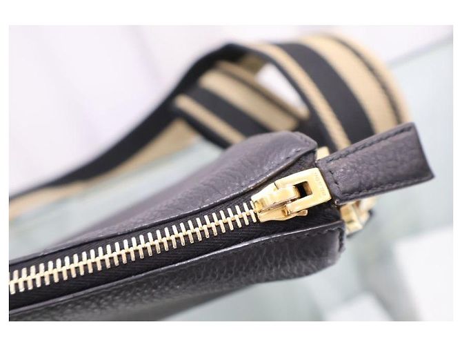 Prada Borsa a tracolla in pelle con logo triangolare dorato - vista 6