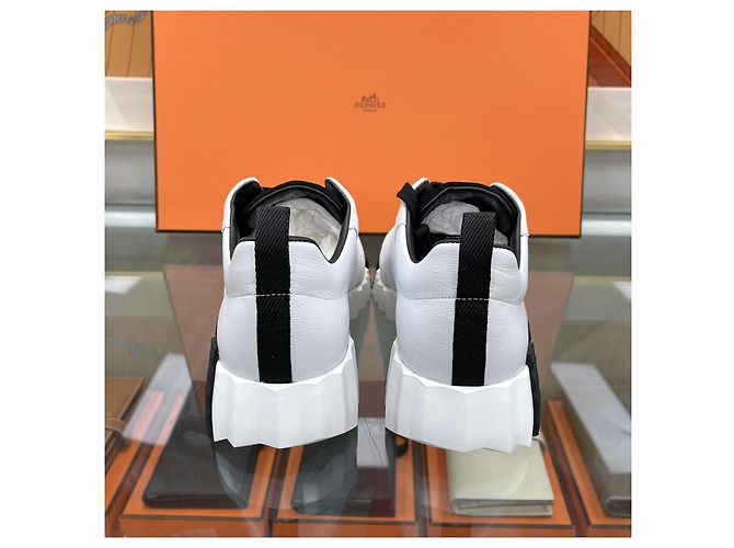 Hermès Sneakers Bouncing da donna in pelle di capra bianca - vista 4