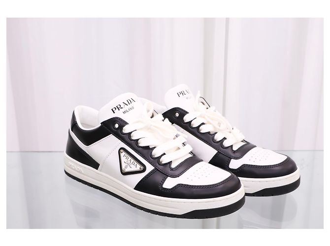 Prada Sneakers Downtown in pelle - vista 2