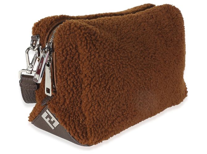 Borsa a spalla Liu Medium Fendi in shearling marrone - vista 4