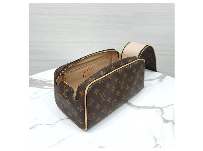 Louis Vuitton Necessaire Monogram - vista 5