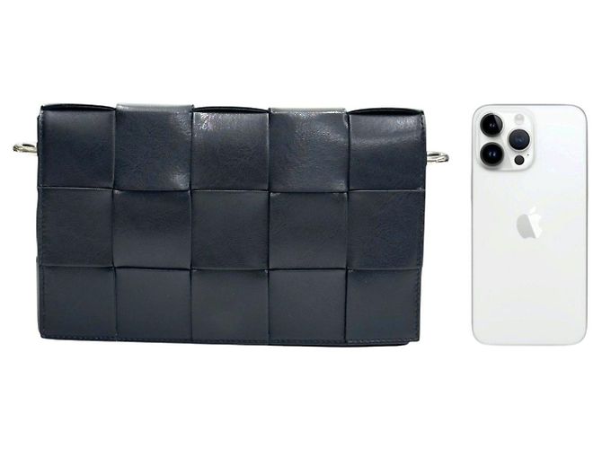 Bottega Veneta Pouch Cassette Medium in Intrecciato - vista 3