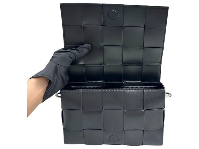 Bottega Veneta Pouch Cassette Medium in Intrecciato - vista 6