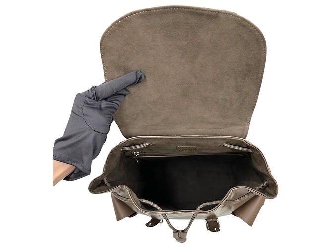 Sac à dos Louis Vuitton Christopher en cuir doré - vue 7