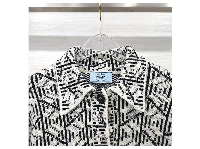 Prada Strickcardigan mit Multi-Pattern in Schwarz-Weiß - Ansicht 3