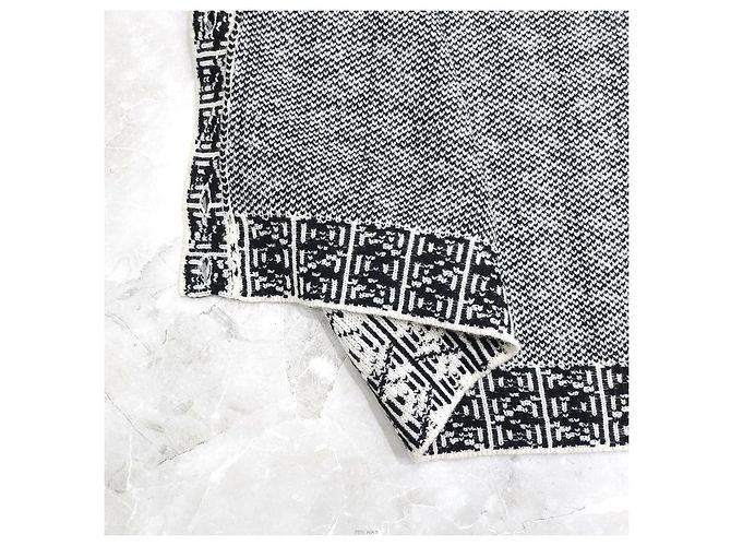 Prada Strickcardigan mit Multi-Pattern in Schwarz-Weiß - Ansicht 5