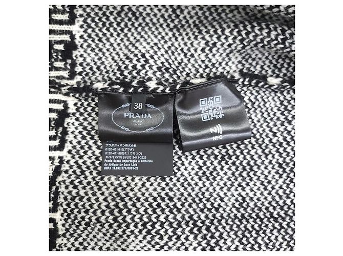 Prada Strickcardigan mit Multi-Pattern in Schwarz-Weiß - Ansicht 6