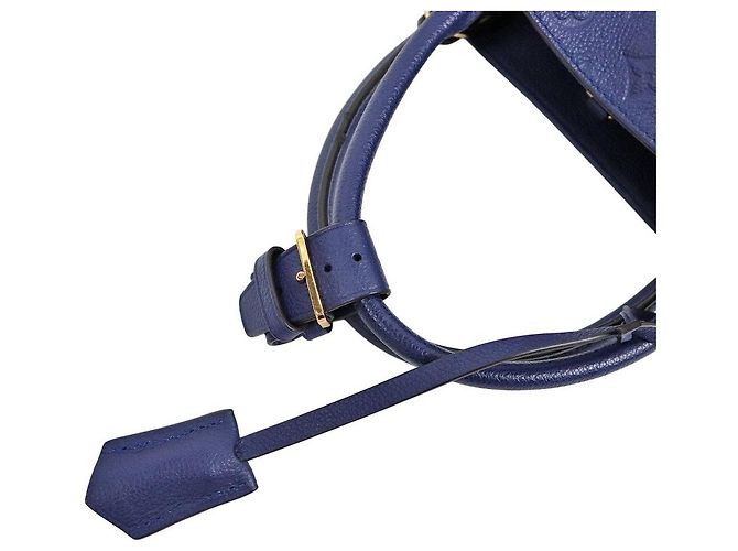 Louis Vuitton Borsa a tracolla Montaigne Monogram Navy - vista 6
