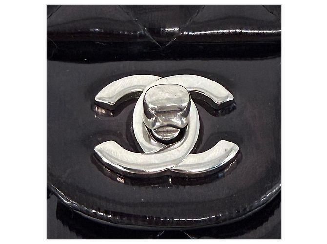 Chanel Borsa a tracolla e spalla con patta in vernice e catena - vista 6