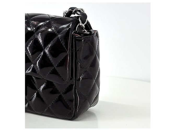 Chanel Borsa a tracolla e spalla con patta in vernice e catena - vista 7