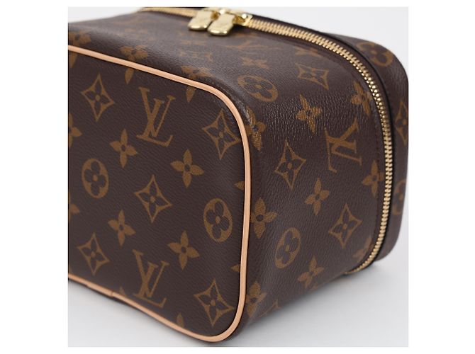 Louis Vuitton Mini Beauty Case Monogram - vista 12