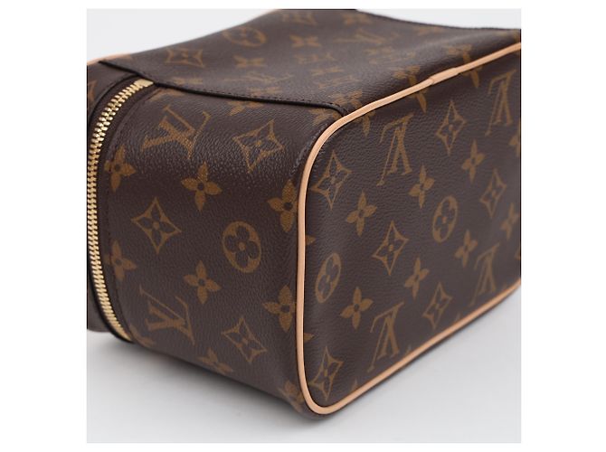 Louis Vuitton Mini Beauty Case Monogram - vista 9