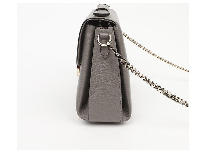 Gucci Bolsa de Ombro com Corrente e Alça de Mão em Couro Entrelaçado Cinza - vista 6