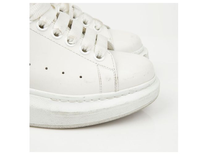 Alexander Mcqueen Sneakers Oversole White Black Tab - vista 4