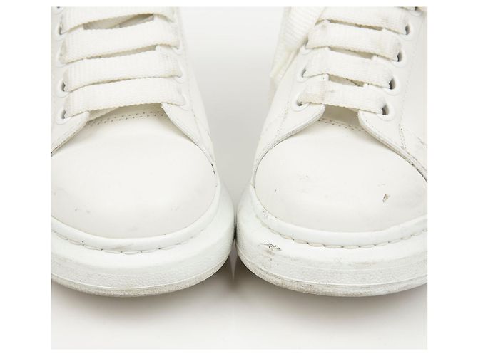 Alexander Mcqueen Sneakers Oversole White Black Tab - vista 6