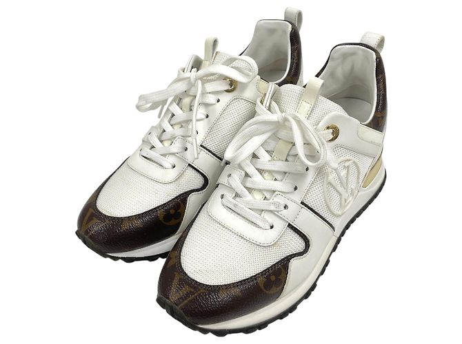 Louis Vuitton Sneakers Monogram Runaway da donna - vista 3