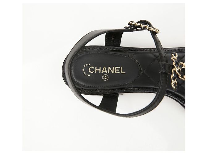 Chanel Sandali Classic CC con cinturino a catena dorata - vista 11
