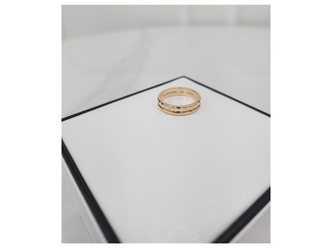 Boucheron Quatre Radiant Edition Pink Gold Size - vista 6