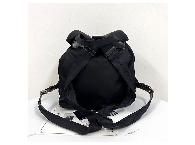 Prada Sac à dos Nylon Triangle Logo Small Black - vue 5