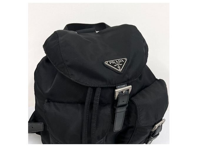 Prada Sac à dos Nylon Triangle Logo Small Black - vue 6