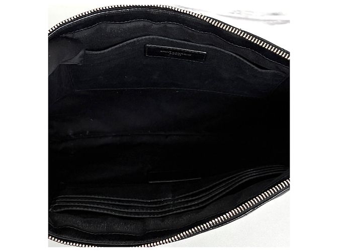 Autre Marque Clutch Monogram Matelassé Black - vista 9
