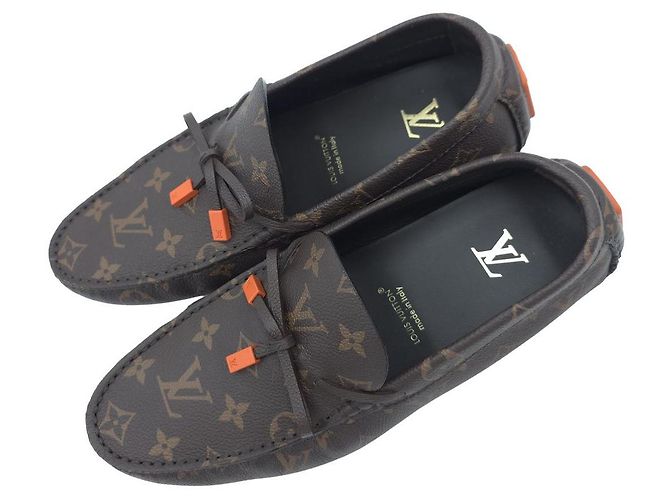 Louis Vuitton Mocassini Drivers in pelle Monogram Marrone - vista 18