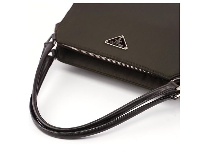 Prada Green Tessuto Chic Schultertasche - Ansicht 11