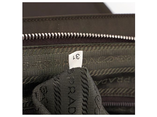 Prada Green Tessuto Chic Schultertasche - Ansicht 14