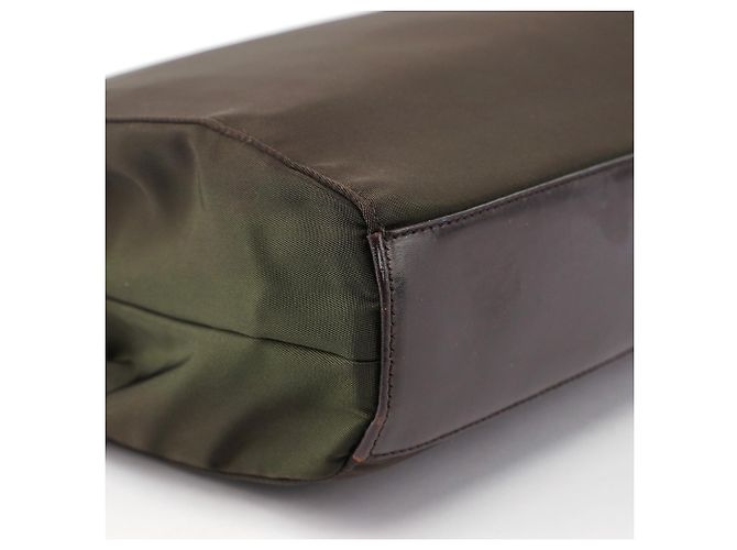 Prada Green Tessuto Chic Schultertasche - Ansicht 9