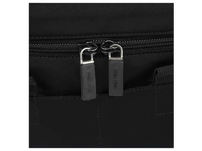 Miu Miu Borsa a tracolla tattica in nylon nero - vista 8