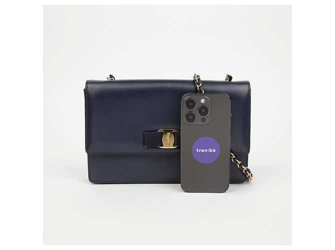 Salvatore Ferragamo Borsa a spalla e tracolla Saffiano Navy da donna - vista 11