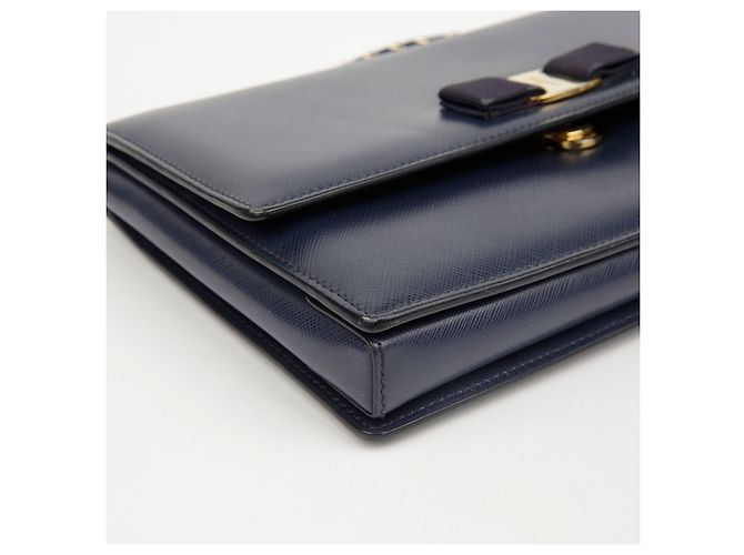 Salvatore Ferragamo Borsa a spalla e tracolla Saffiano Navy da donna - vista 9