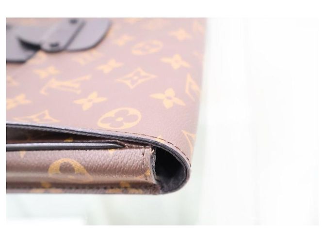 Louis Vuitton Clutch Monogram Lock Pouch - vista 12