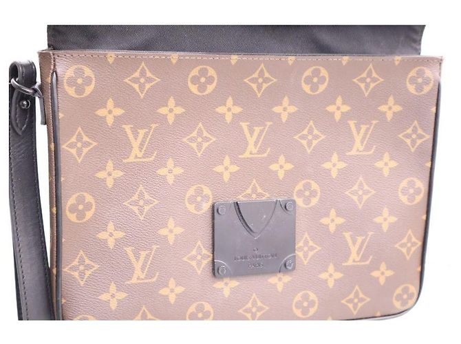 Louis Vuitton Clutch Monogram Lock Pouch - vista 16
