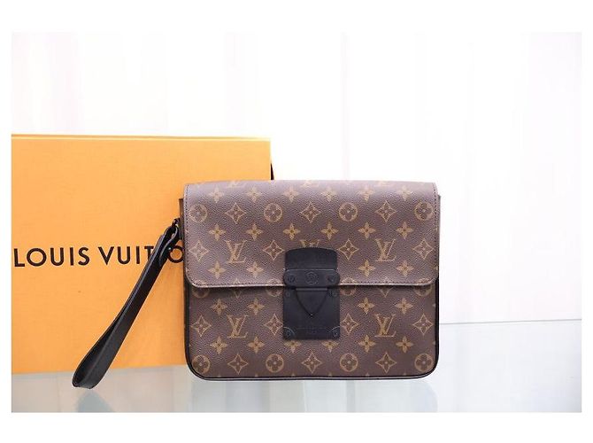 Louis Vuitton Clutch Monogram Lock Pouch - vista 20