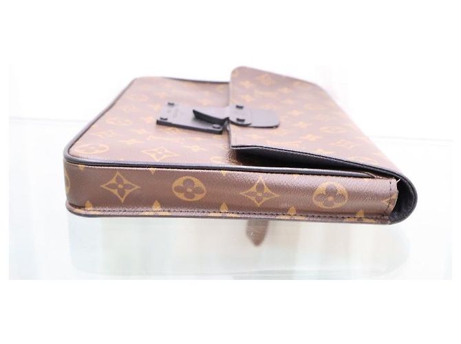 Louis Vuitton Clutch Monogram Lock Pouch - vista 5