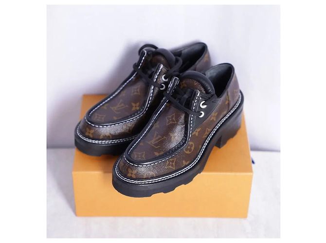 Louis Vuitton Monogram LV Boibur Derby - vista 4