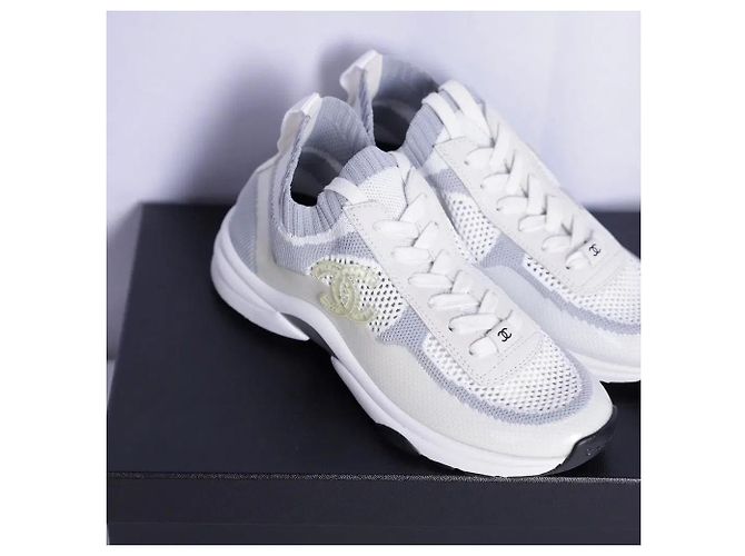 Chanel Sneakers in maglia con logo CC - vista 4