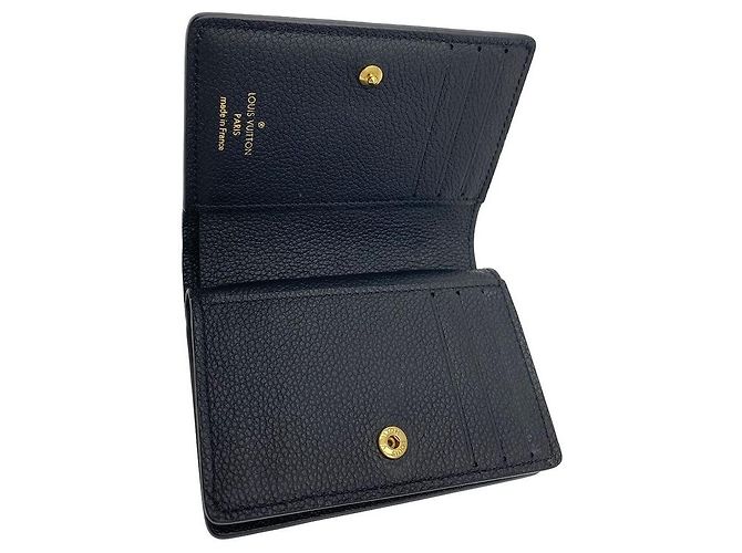 Louis Vuitton Cartera compacta mediana Clea Monogram Empreinte Leather Black - vista 18