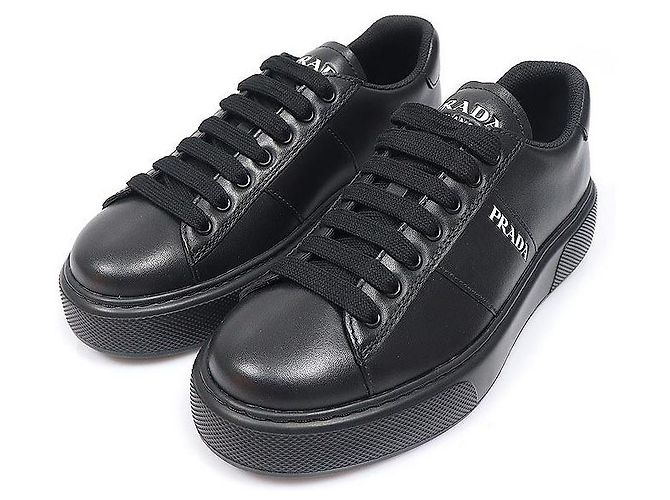 Prada Sneakers da uomo Black Vitello Soft Triple Logo - vista 3