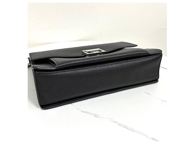 Givenchy Schultertasche mit Kette Medium Black - Ansicht 13