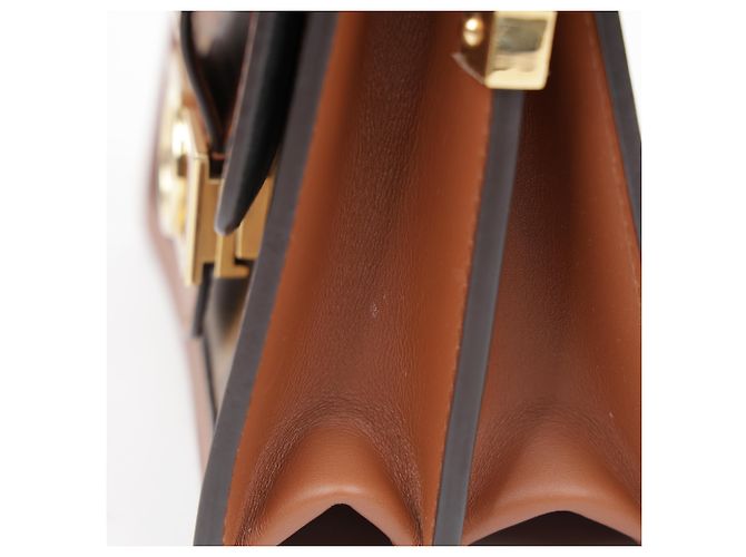 Louis Vuitton Mini Dolphin Schultertasche aus Reverse Monogram Canvas - Ansicht 8
