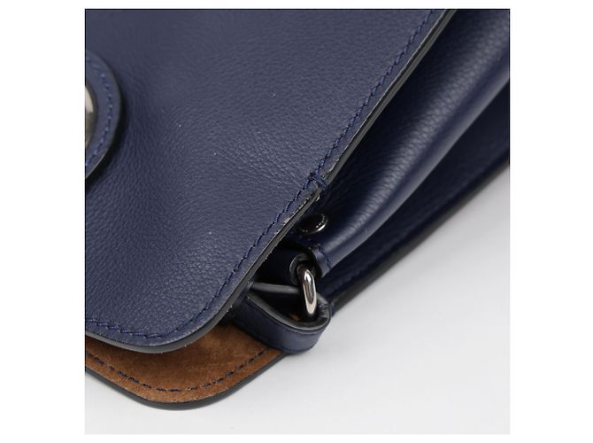 Burberry Borsa Tote in pelle blu navy con occhielli e stemma argento - vista 14