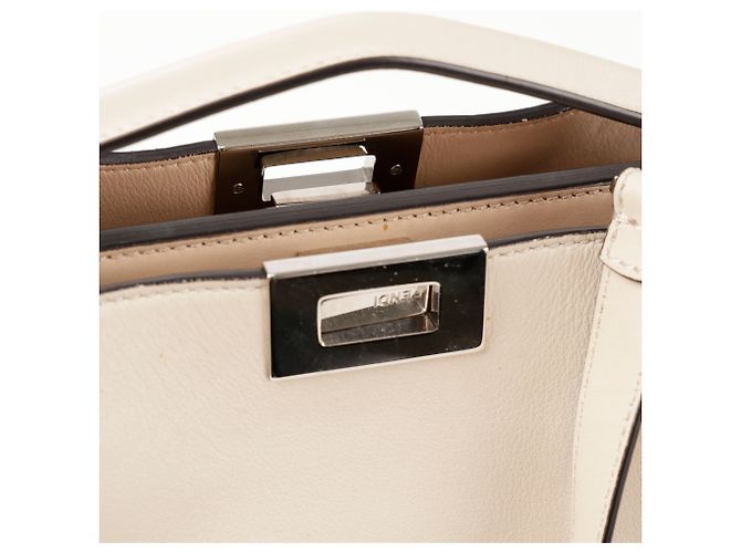Fendi Borsa a spalla Medium Peekaboo Iconic Essential Tote Ivory Silver Tone - vista 12