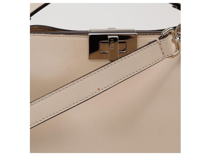 Fendi Borsa a spalla Medium Peekaboo Iconic Essential Tote Ivory Silver Tone - vista 2