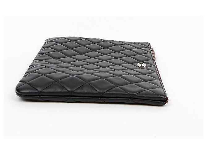 Chanel Classic New Medium Clutch aus Lammleder Schwarz mit silberner Hardware - Ansicht 5